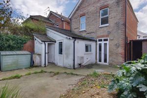 Rear External- click for photo gallery